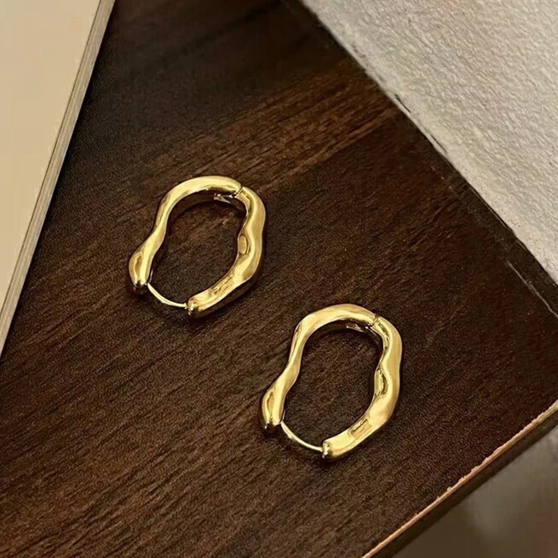 Ada Wavy Hoop Earrings