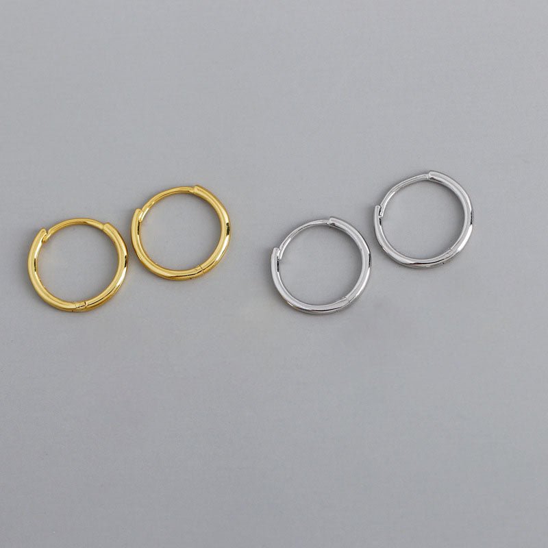 Mia Dainty Hoop Earrings