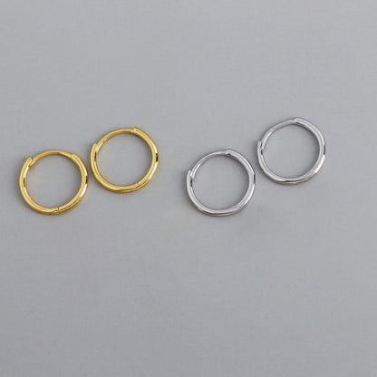 Mia Dainty Hoop Earrings