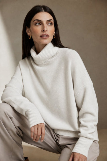 Vintage Oversized Turtleneck Sweater in Soft Wool Blend - photo 7