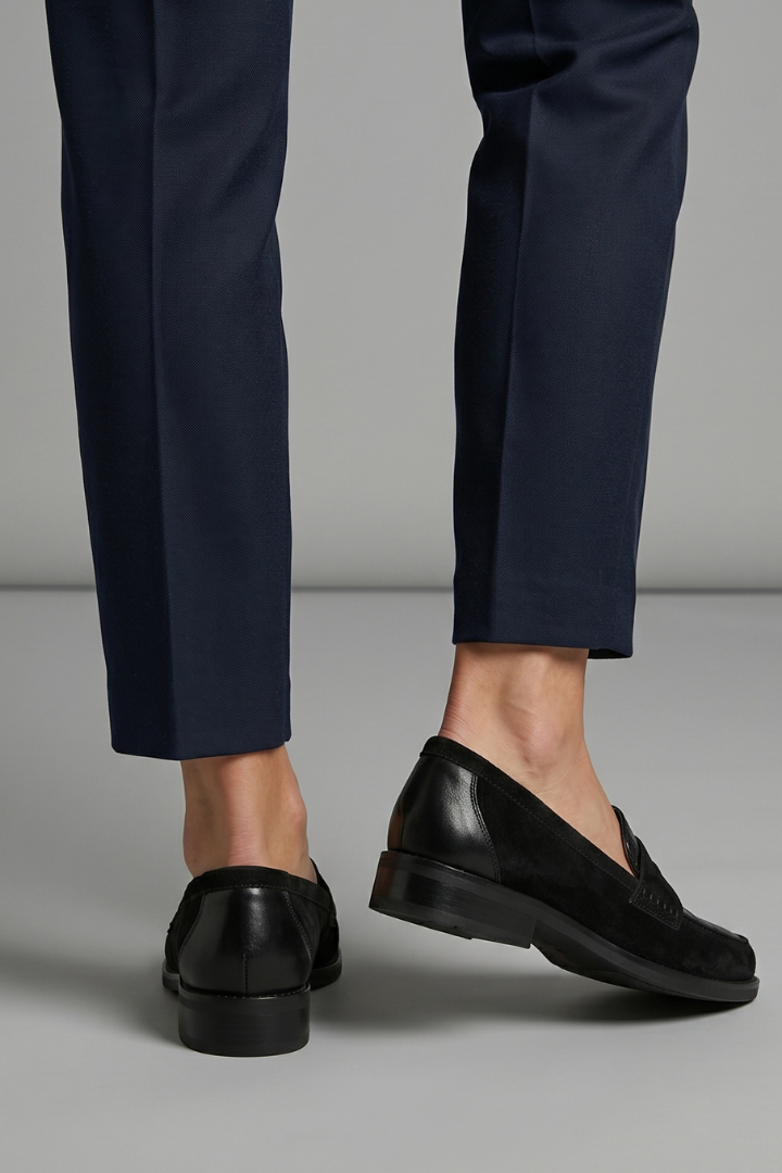 Women's Cushioned Comfort Loafers with Flat Sole for Everyday Wear - photo 5
