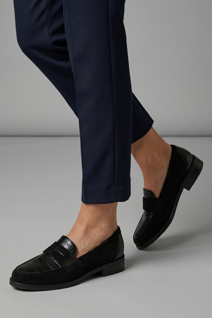 Women's Cushioned Comfort Loafers with Flat Sole for Everyday Wear - photo 6