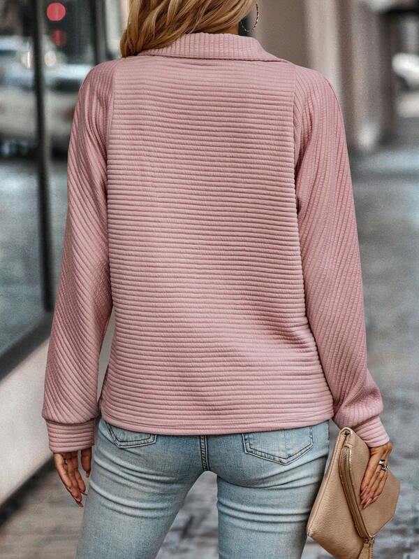 Structured Half-Zip Sweatshirt for Casual Chic Style - Photo 6